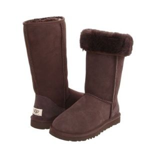 UGG Shoes - 🌲UGGS🎄 tall brown ugg boots UGG Shoes - 🌲UGGS🎄 tall brown ugg boots